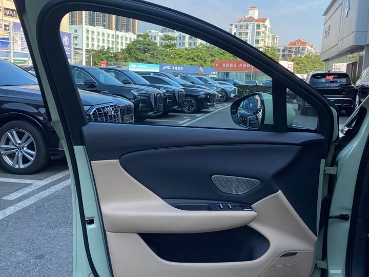 Hongqi EHS5 (Tiangong 06), 2025 — фото 8 из 9