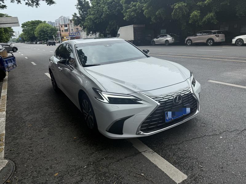 Lexus ES, 2025 — фото 3 из 10