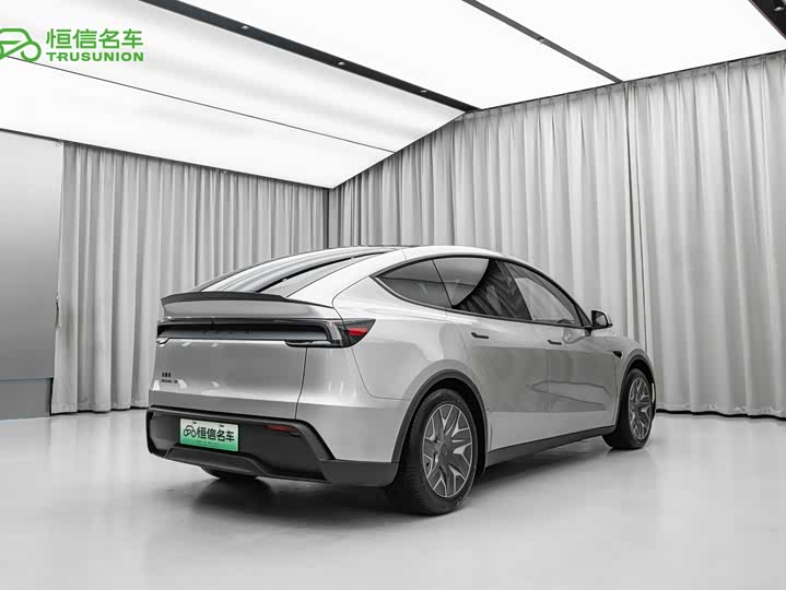 Tesla Model Y, 2025 — фото 4 из 9