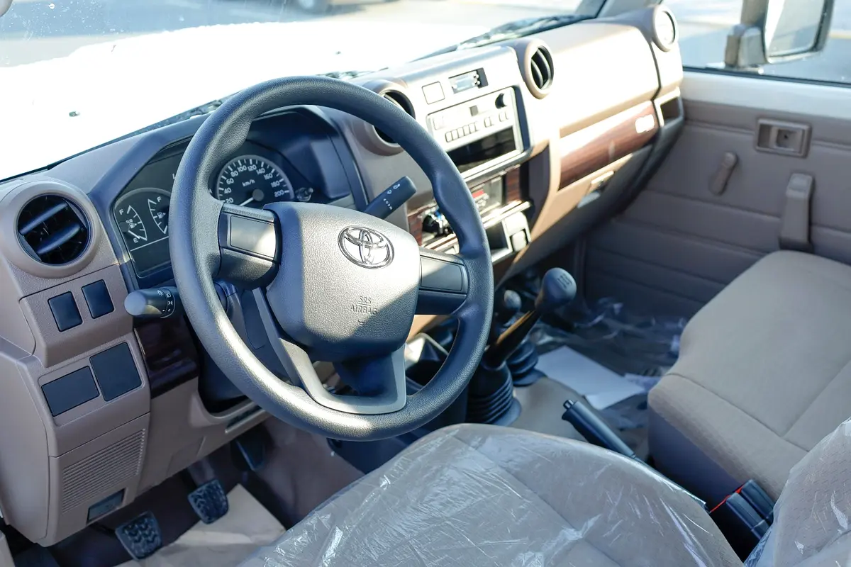 Toyota Land Cruiser 70 Series, 2026 — фото 7 из 10