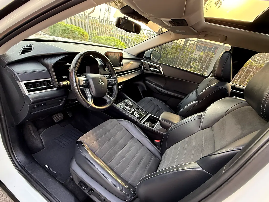 Mitsubishi Outlander, 2024 — фото 10 из 10