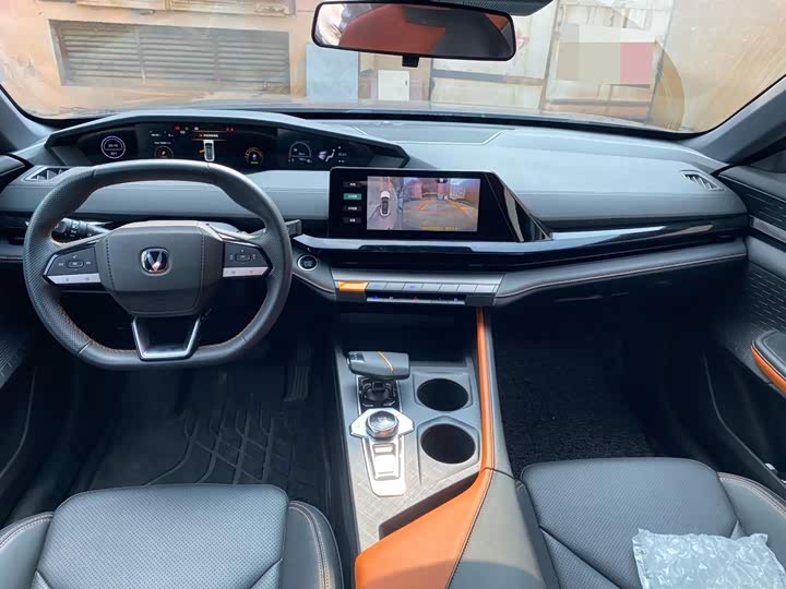 Changan UNI-V Hybrid, 2022 — фото 8 из 9