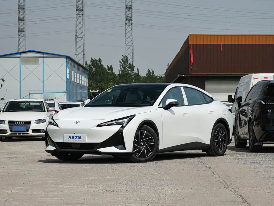 BAIC Arcfox Alpha S5, 2026 — купить в Иванове под ключ