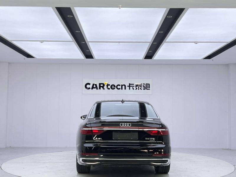 Audi A8, 2023 — фото 6 из 12