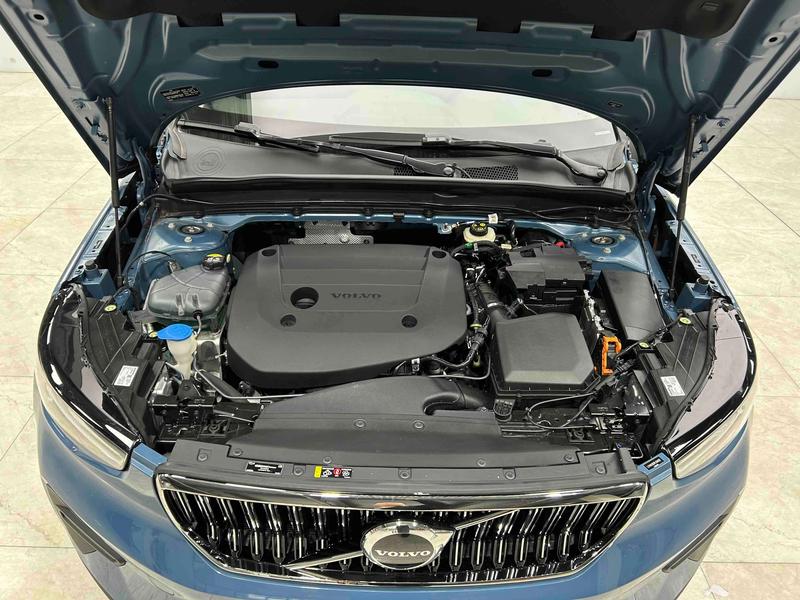 Volvo XC40, 2022 — фото 8 из 12