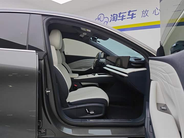 Geely Galaxy E8, 2024 — фото 8 из 9