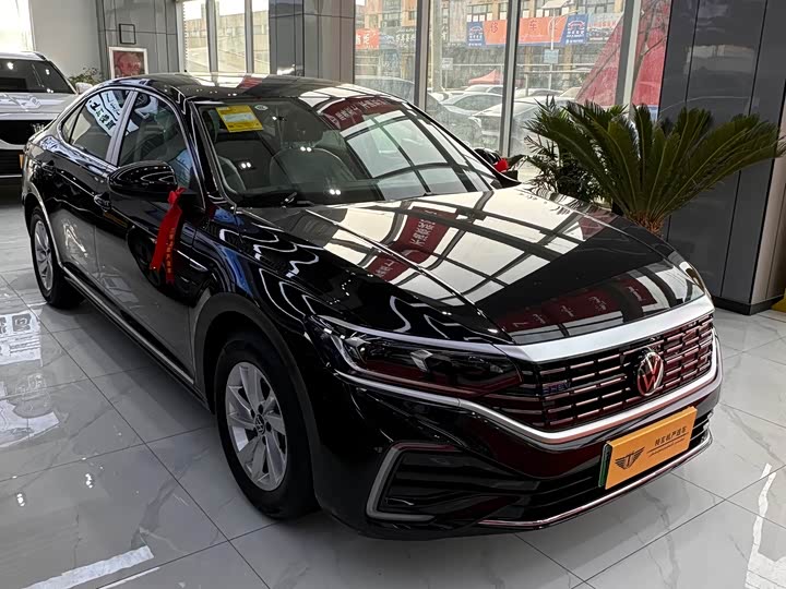 Volkswagen Passat Hybrid, 2025 — купить в Санкт-Петербурге под ключ