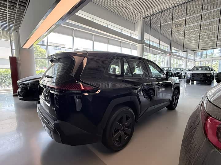 Toyota RAV4, 2025 — фото 5 из 7