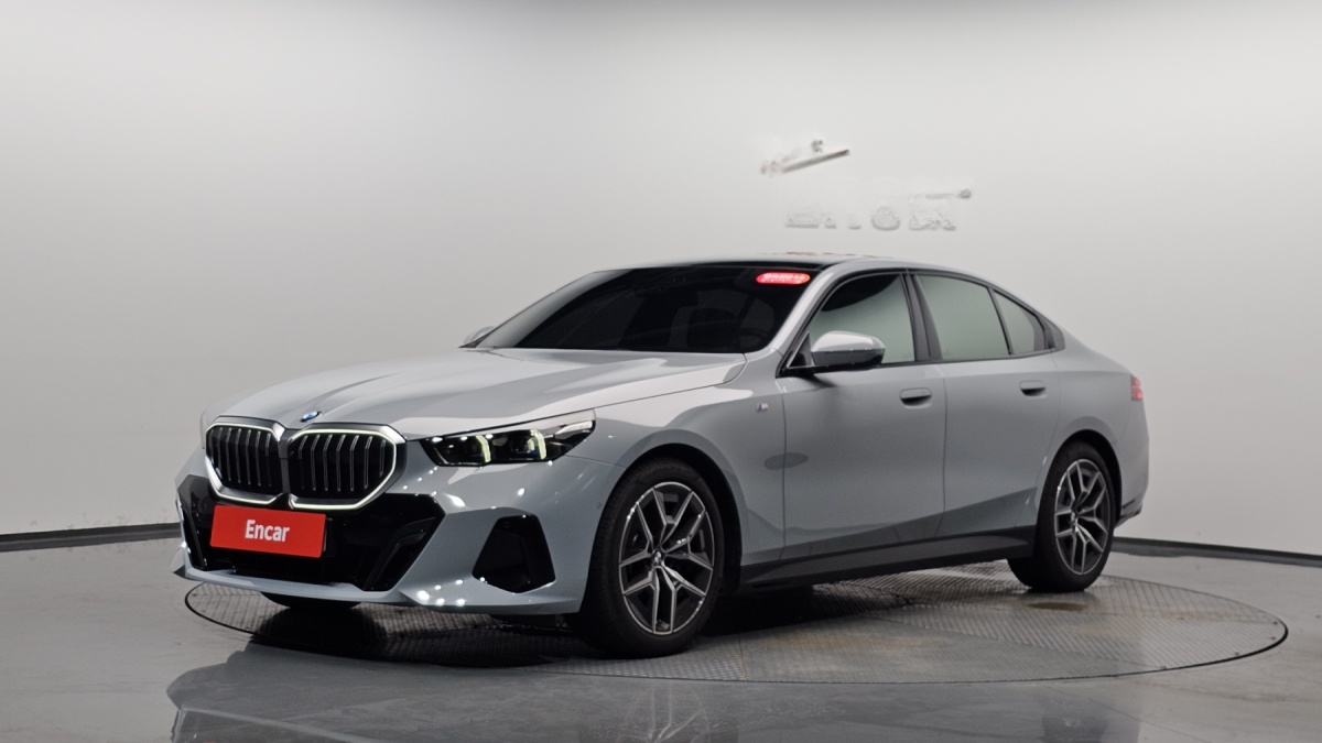 BMW 5 Series, 2024 — фото 11 из 12