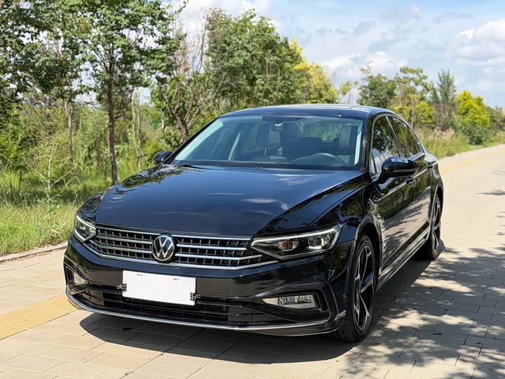 Volkswagen Magotan, 2022 — купить в Москве под ключ
