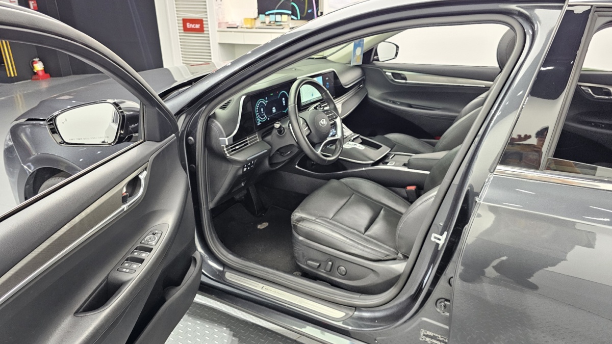 Hyundai Grandeur, 2022 — фото 10 из 12