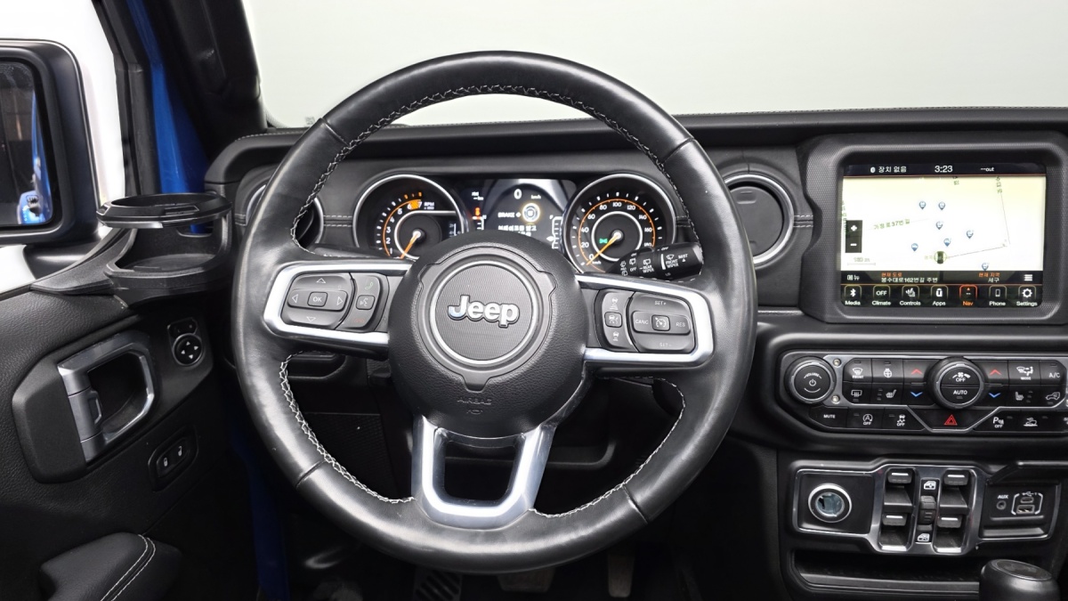 Jeep Wrangler, 2022 — фото 12 из 12