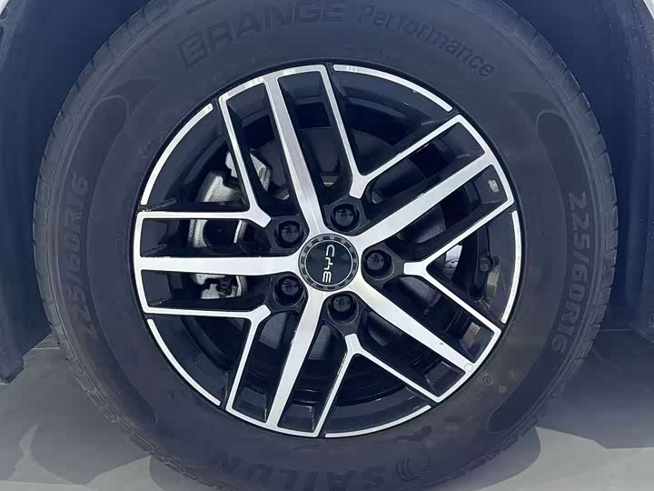 BYD Seal 05 DM-i Hybrid, 2025 — фото 2 из 9