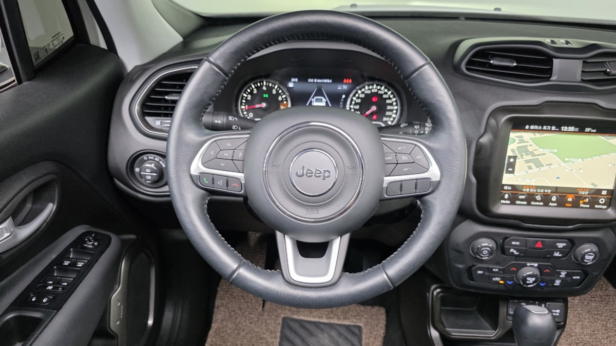 Jeep Renegade, 2023 — фото 6 из 12