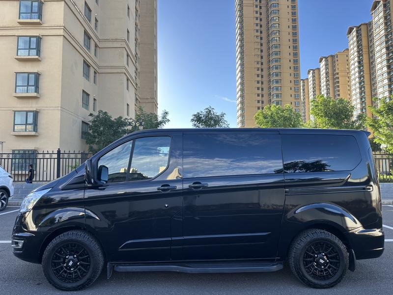 Ford Tourneo, 2022 — фото 4 из 12