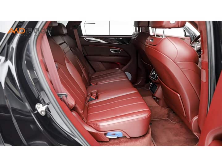 Bentley Bentayga, 2022 — фото 8 из 9