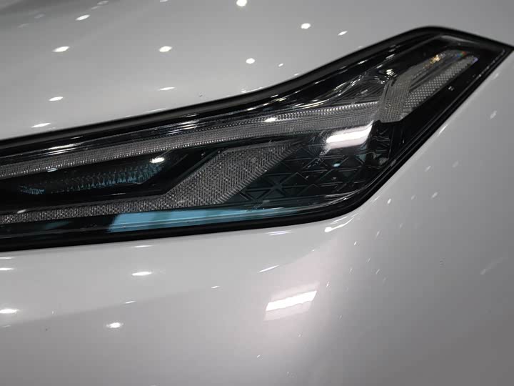 Geely Galaxy E8, 2023 — фото 6 из 9