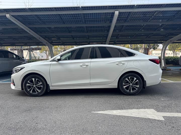 Changan Eado Plus, 2023 — фото 8 из 9