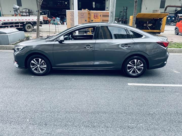 Changan Eado Plus, 2022 — фото 3 из 9