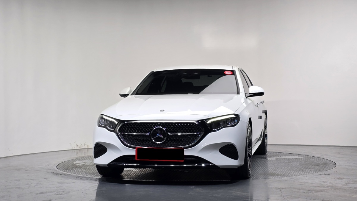 Mercedes-Benz E-Class, 2024 — фото 3 из 12