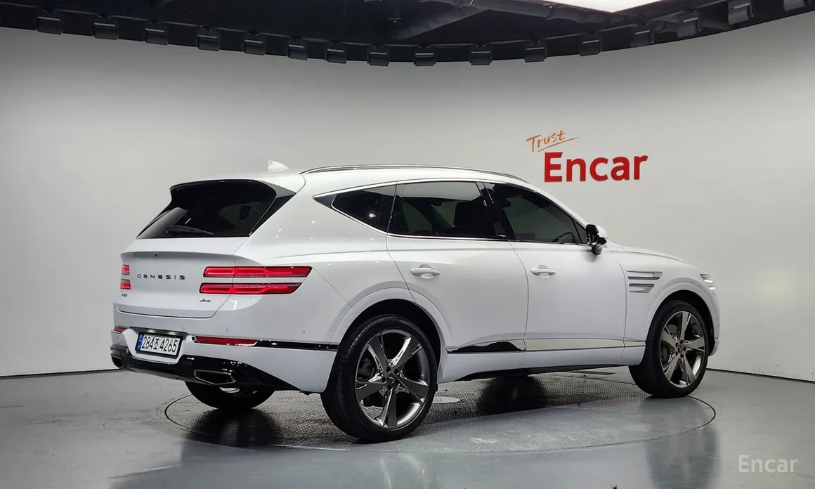 Genesis GV80, 2022 — фото 2 из 12