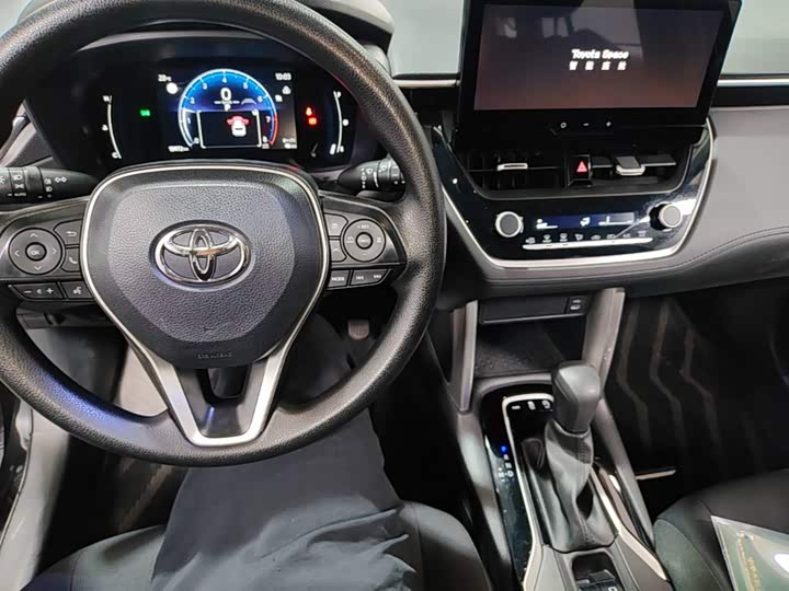 Toyota Corolla Cross, 2023 — фото 6 из 9