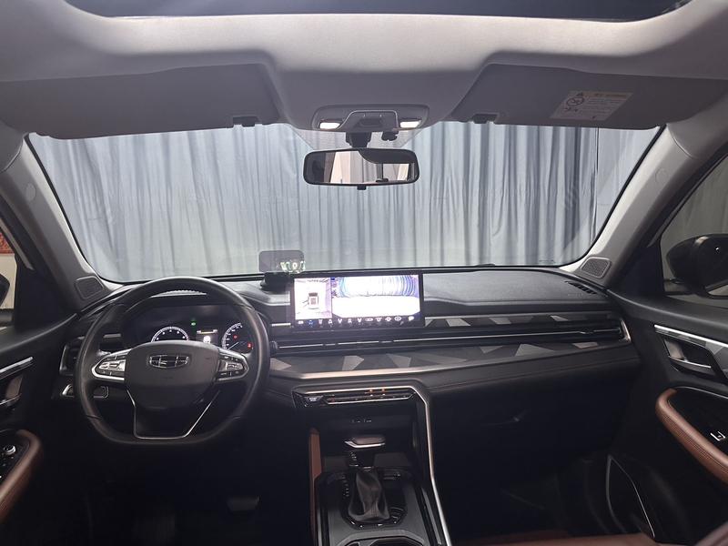 Geely Vision X6, 2023 — фото 8 из 12