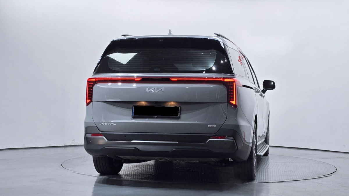 Kia Carnival, 2024 — фото 4 из 12