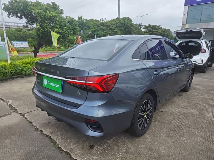 Roewe i5, 2021 — фото 7 из 9