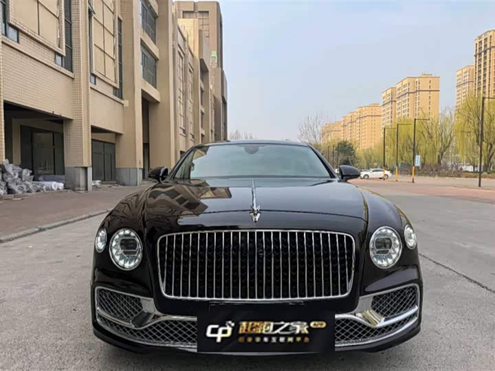 Bentley Flying Spur, 2024 — фото 2 из 9