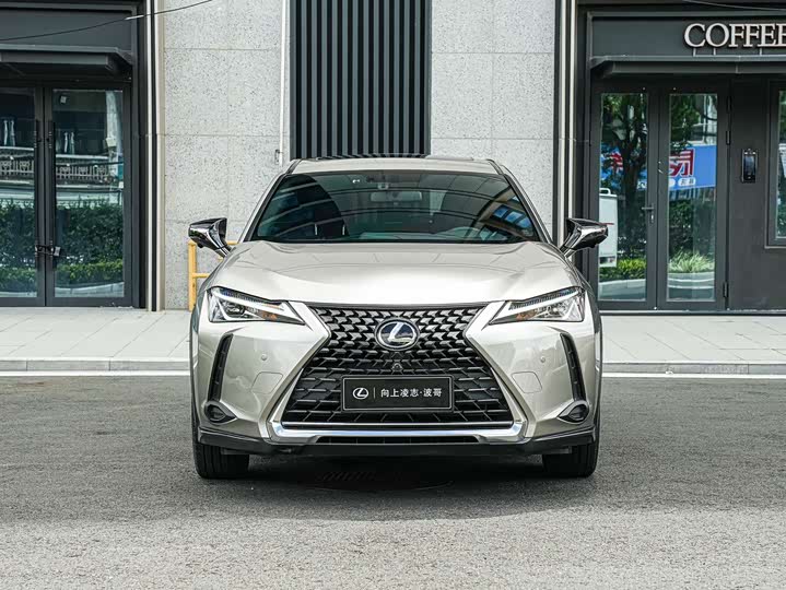 Lexus UX, 2022 — фото 2 из 9