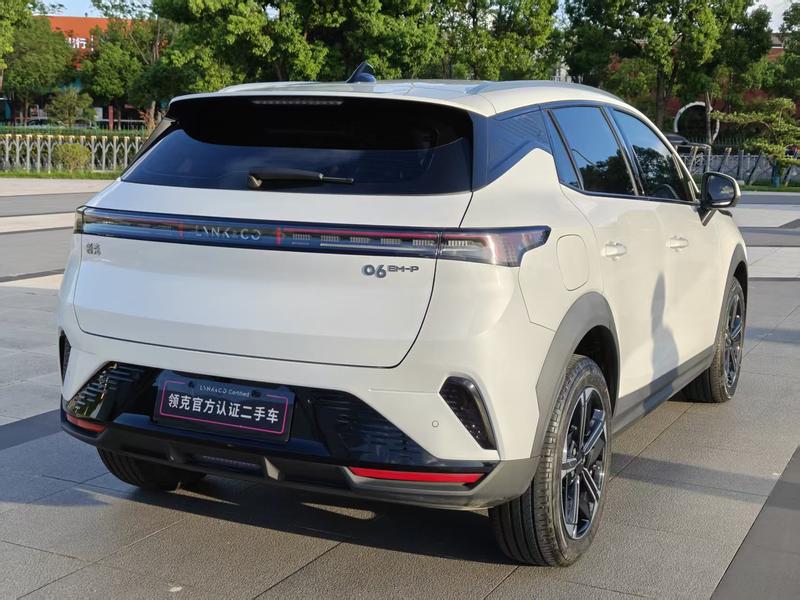 Lynk & Co 06 EM-P Hybrid, 2025 — фото 6 из 11