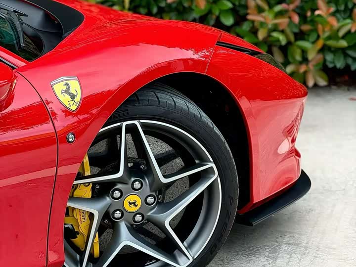 Ferrari F8, 2022 — фото 4 из 5