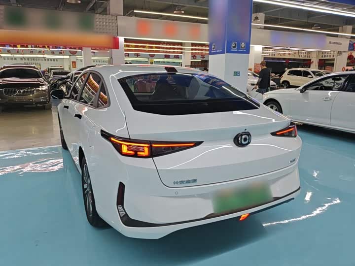 Changan Qiyuan (Nevo) A05, 2024 — фото 5 из 9