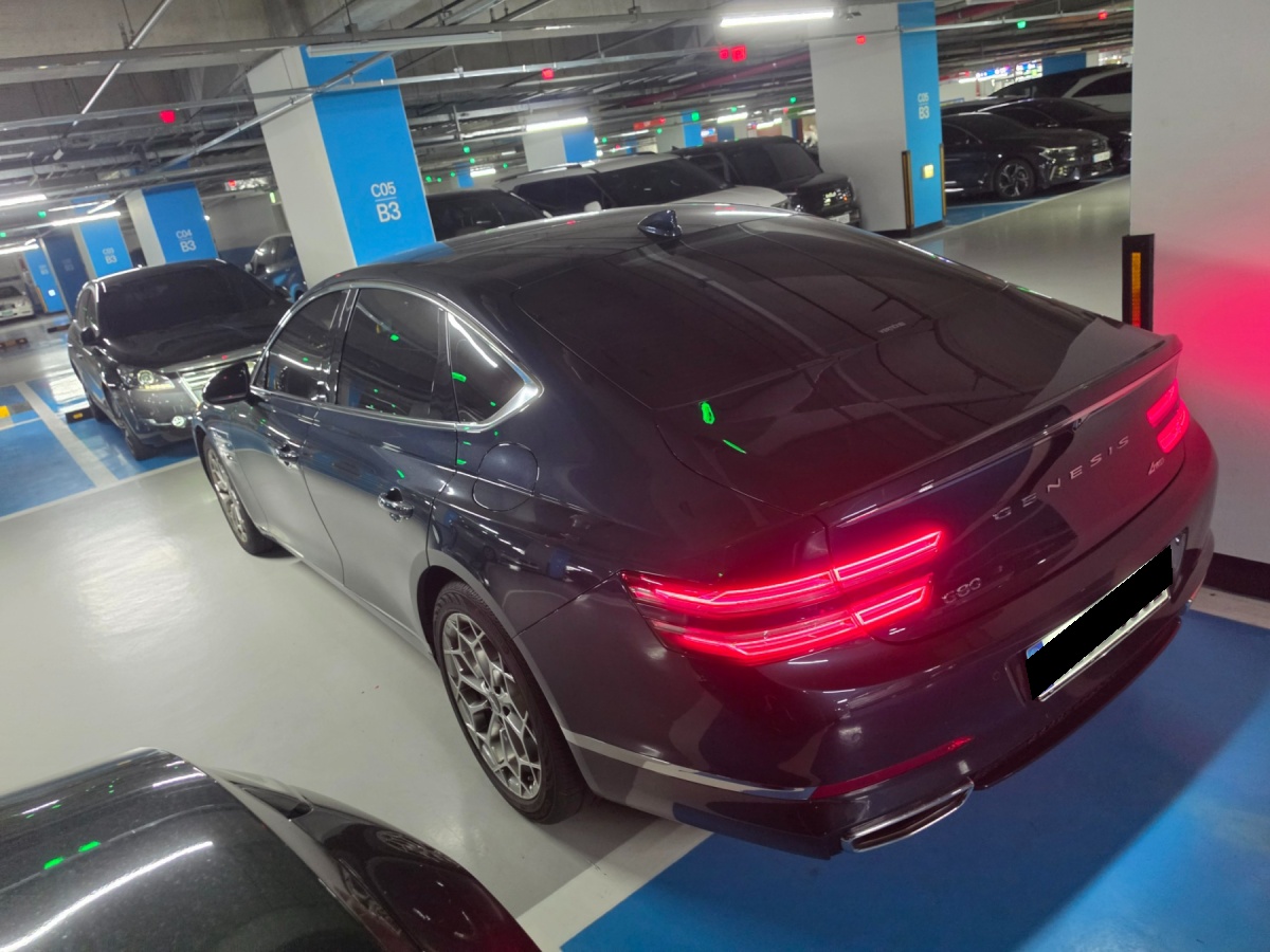 Genesis G80, 2023 — фото 4 из 9