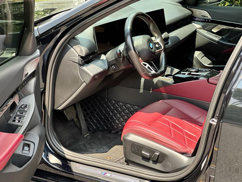 BMW 5 Series, 2024 — фото 9 из 11