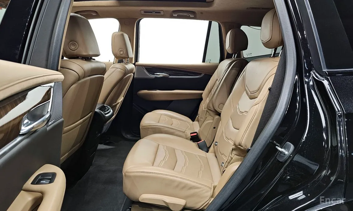 Cadillac XT6, 2022 — фото 12 из 12