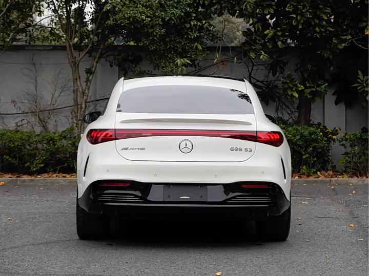 Mercedes-Benz EQS AMG, 2023 — фото 5 из 9