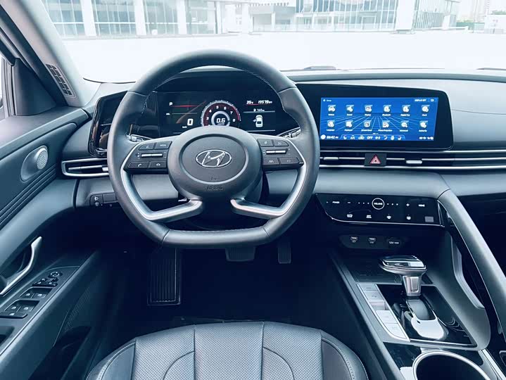 Hyundai Elantra N line, 2023 — фото 8 из 9