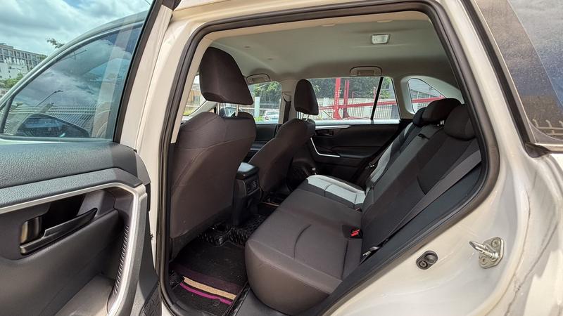 Toyota RAV4, 2023 — фото 9 из 10