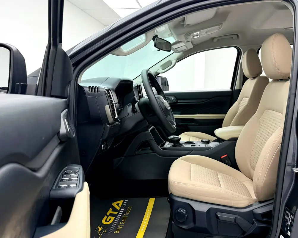 Ford Everest, 2024 — фото 8 из 10
