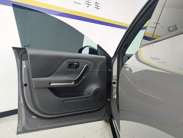 Leapmotor Lafa5, 2025 — фото 7 из 9