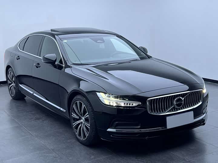 Volvo S90, 2023 — фото 3 из 9