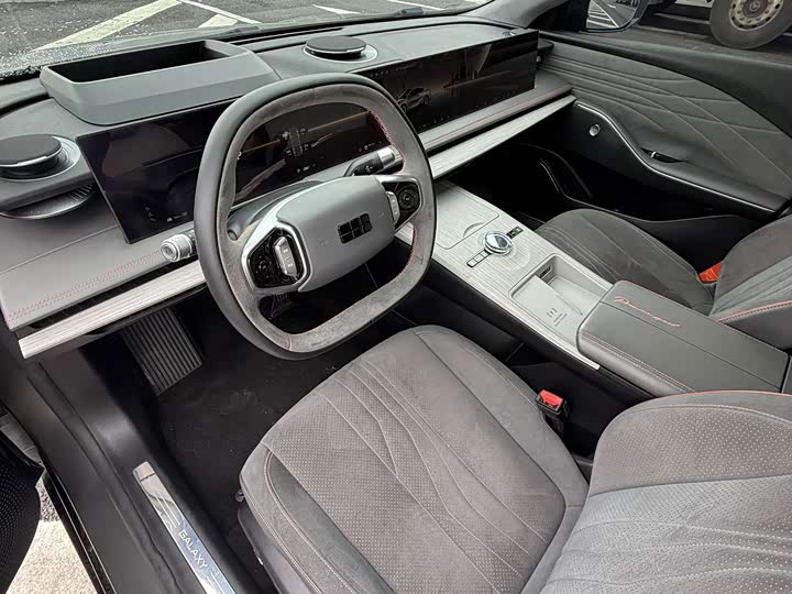 Geely Galaxy E8, 2024 — фото 8 из 9