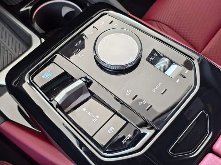BMW i5, 2025 — фото 9 из 9