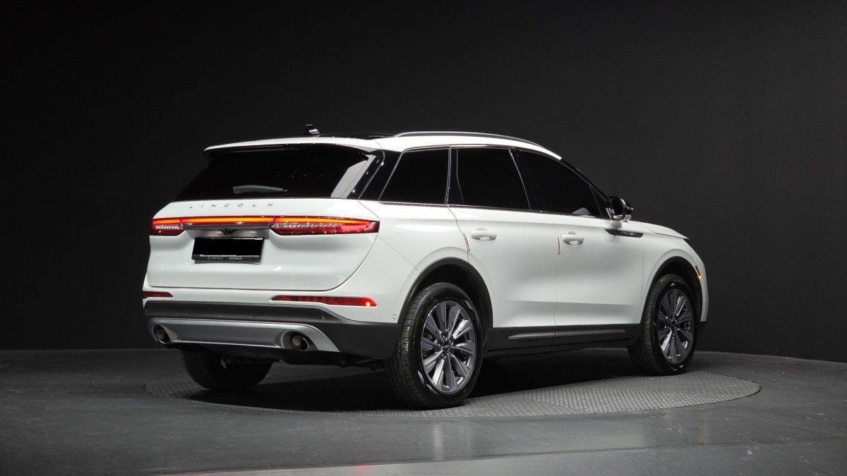 Lincoln Corsair, 2022 — фото 2 из 12