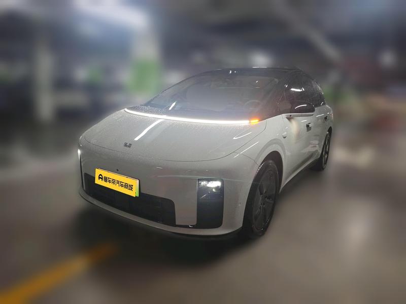 LiXiang i8, 2026 — купить в Саратове под ключ