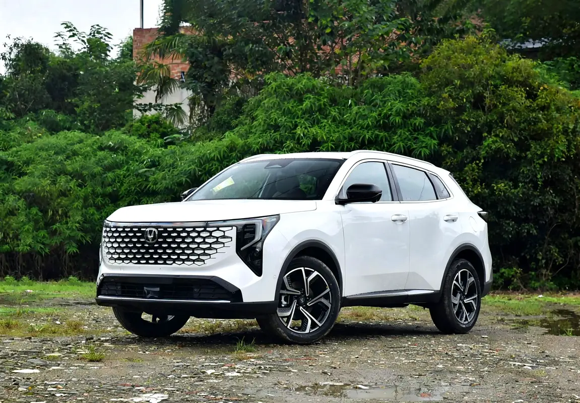 Changan CS55 Plus, 2026 — фото 2 из 7