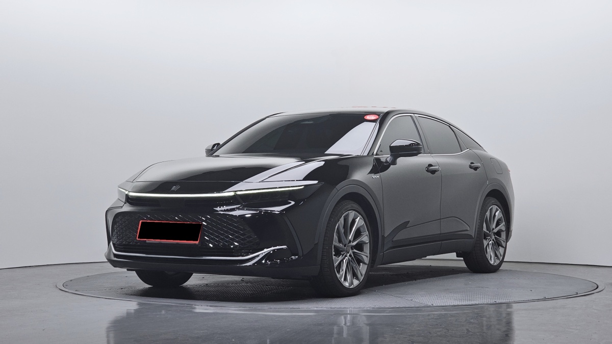 Toyota Crown, 2024 — купить в Санкт-Петербурге под ключ