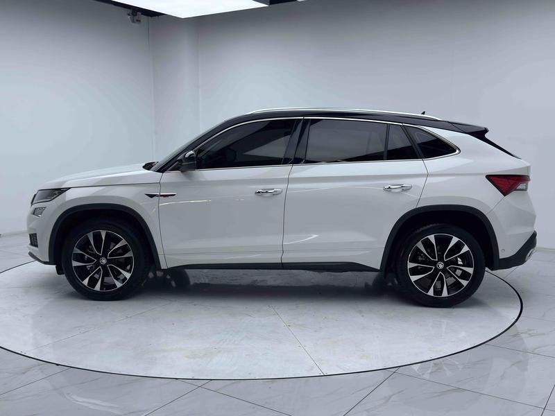 Skoda Kodiaq GT, 2022 — фото 4 из 12